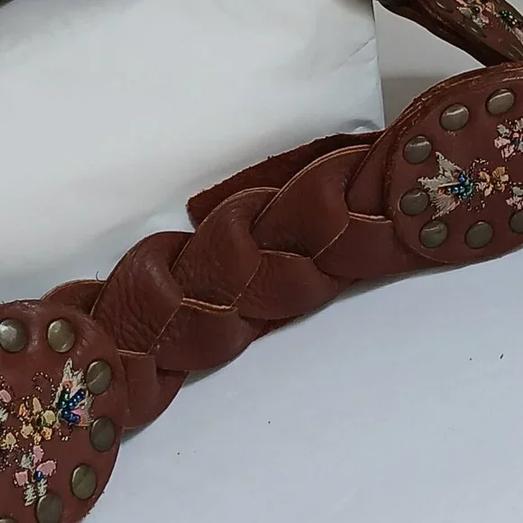 Vintage BrownStudded Leather Embroidered Floral BeadedBrass  display picture 1